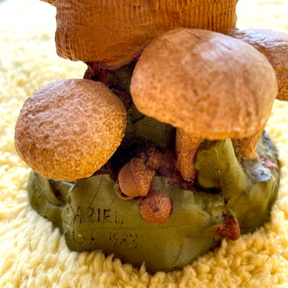 Tom Clark Toad,”The Wind In The Willows” 1983 Vintage, Retired, Signed, used. - Picture 5 of 9